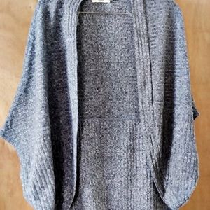 Entro Gray Slouchy Shrug Short Sleeve Cardigan